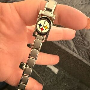 Steelers Logo Silver Bracelet Watch